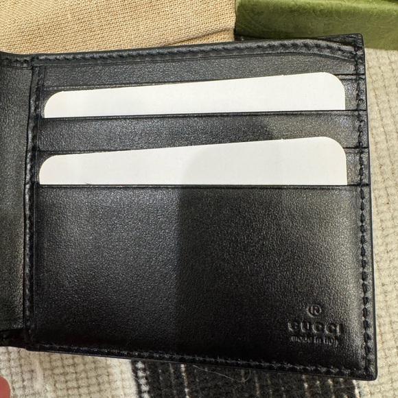 Men’s Gucci Bifold Wallet New and Authentic - Picture 6 of 6